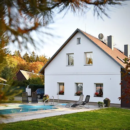 Les Kralovstvi Apartment Nemojov