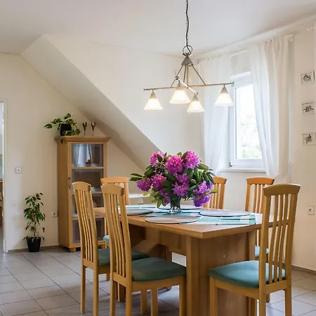 Les Kralovstvi Apartment *