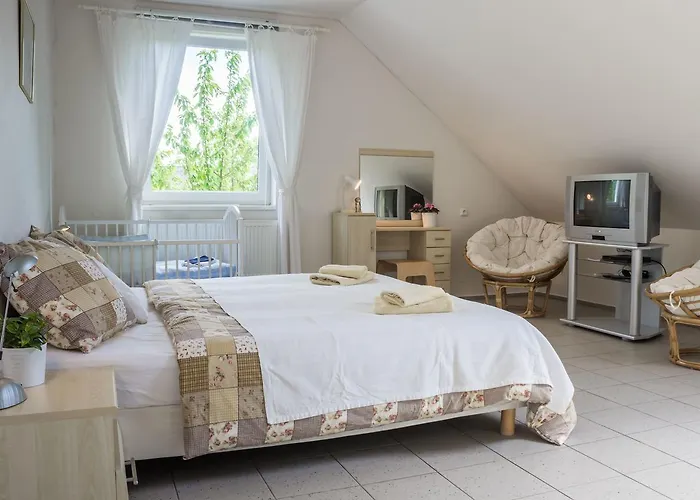 Les Kralovstvi Apartment Nemojov